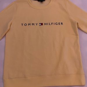 TOMMY HILFIGER SWEATSHIRT NEVER WORN BRAND NEW!!